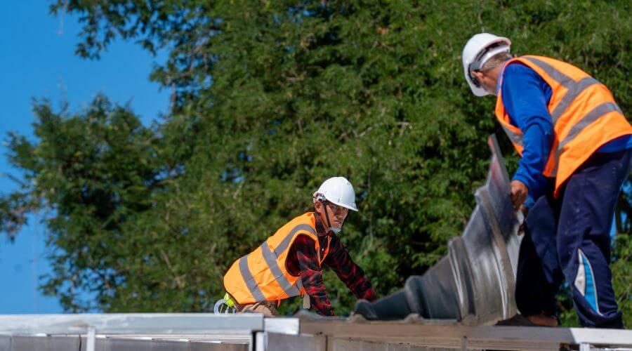 Expert flood damage restoration services in Cottonwood Falls, KS